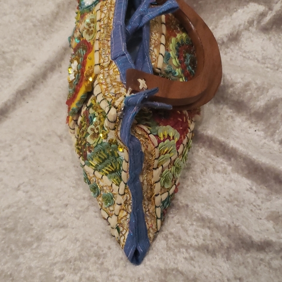 Fashion Handbag - Picture 4 of 8